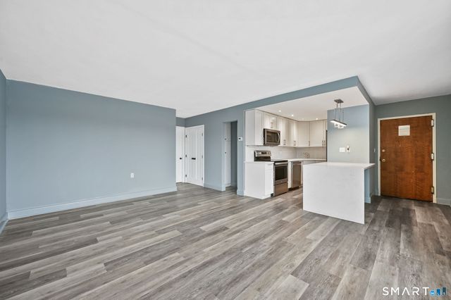 60 Strawberry Hill Avenue 318, Stamford, CT 06902