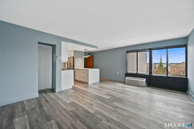 60 Strawberry Hill Avenue 318, Stamford, CT 06902