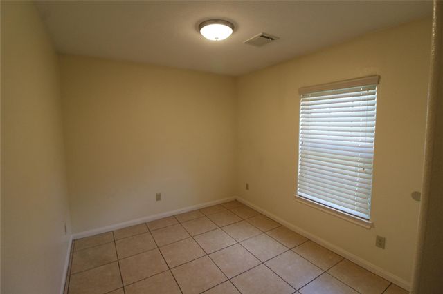 814 Mobile Drive B, Pasadena, TX 77506