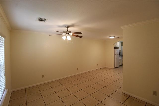 814 Mobile Drive B, Pasadena, TX 77506
