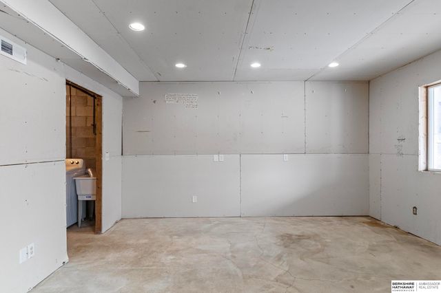 17919 Nicholas Road, Plattsmouth, NE 68048