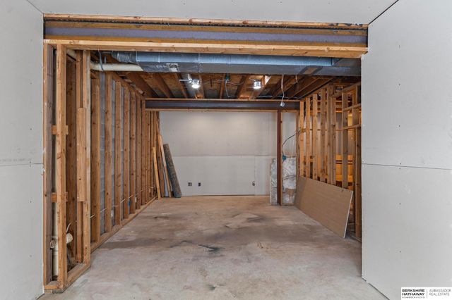 17919 Nicholas Road, Plattsmouth, NE 68048