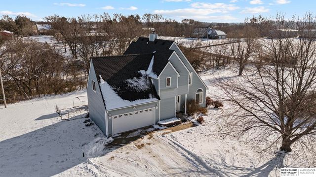17919 Nicholas Road, Plattsmouth, NE 68048
