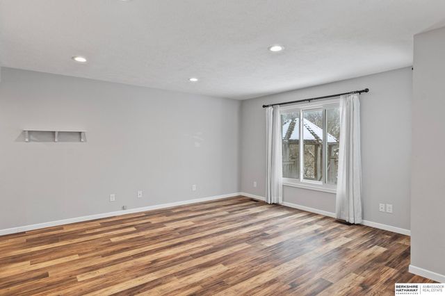 17919 Nicholas Road, Plattsmouth, NE 68048