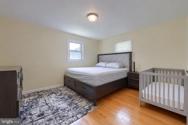 100 N LYNBROOK DR N, York, PA 17402