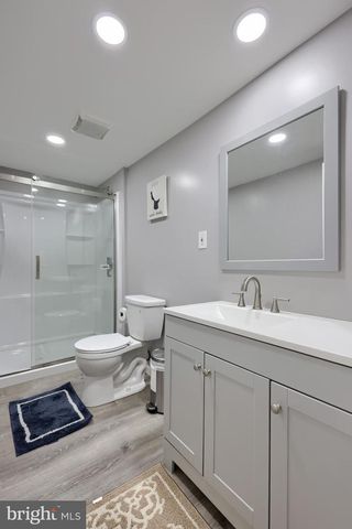 100 N LYNBROOK DR N, York, PA 17402