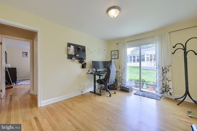 100 N LYNBROOK DR N, York, PA 17402