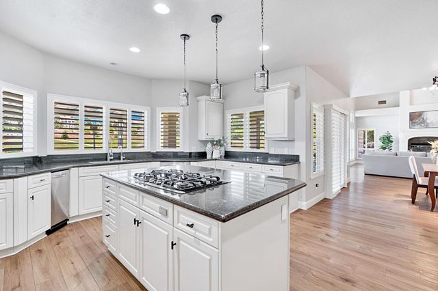 21686 Westmere Lane, Friant, CA 93626