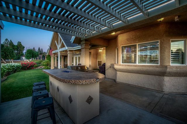 21686 Westmere Lane, Friant, CA 93626