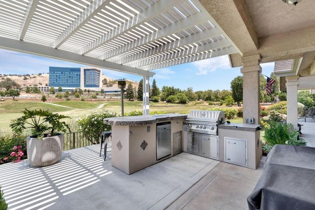 21686 Westmere Lane, Friant, CA 93626