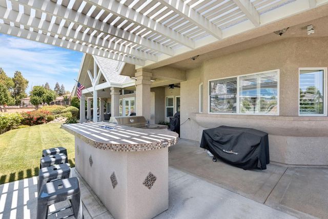 21686 Westmere Lane, Friant, CA 93626