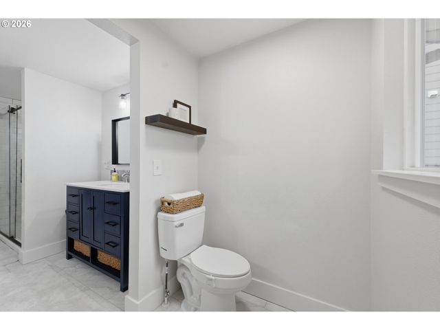 5711 W A St, West Linn, OR 97068