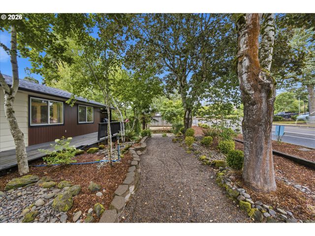 5711 W A St, West Linn, OR 97068