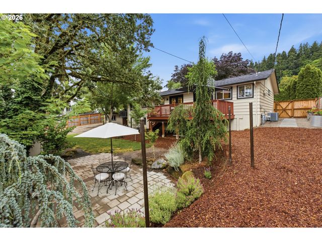 5711 W A St, West Linn, OR 97068