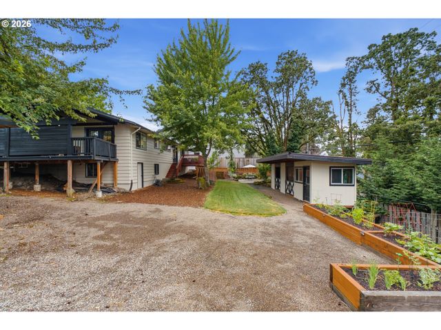 5711 W A St, West Linn, OR 97068