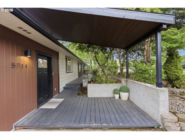 5711 W A St, West Linn, OR 97068
