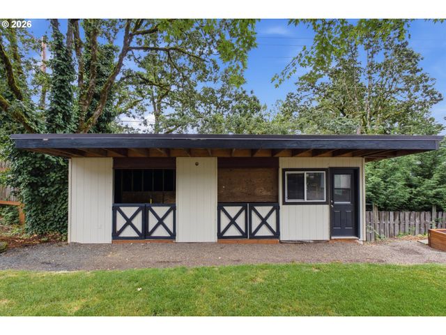 5711 W A St, West Linn, OR 97068
