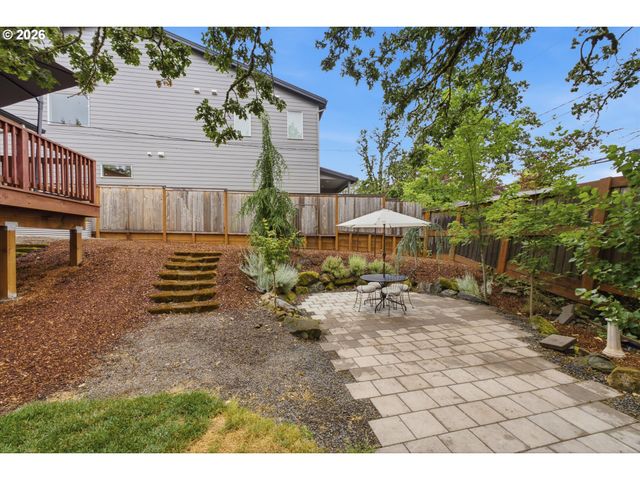 5711 W A St, West Linn, OR 97068