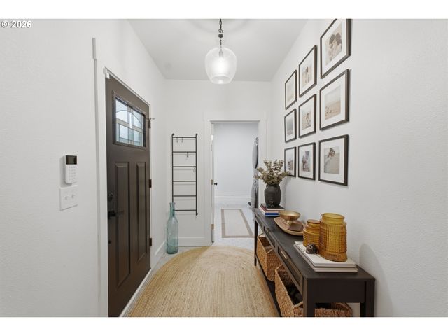5711 W A St, West Linn, OR 97068