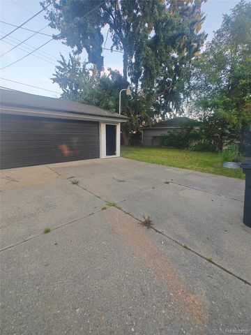 25512 Miracle Drive, Madison Heights, MI 48071