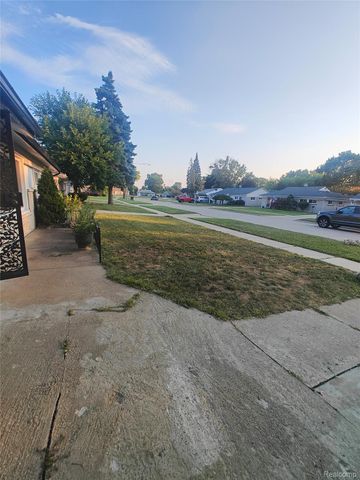 25512 Miracle Drive, Madison Heights, MI 48071