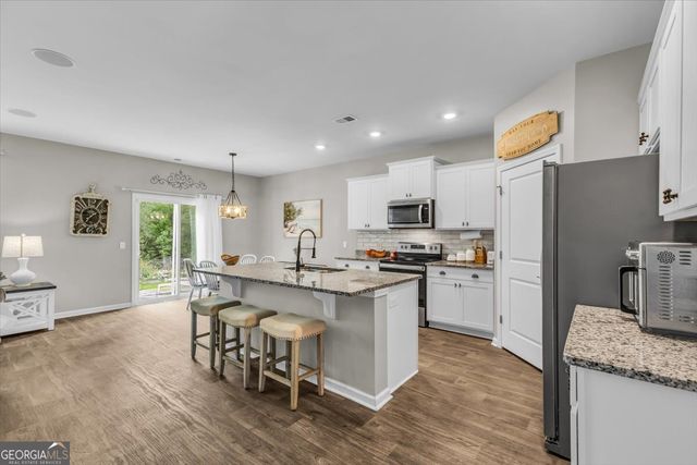 243 Wedge Circle, Richmond Hill, GA 31324