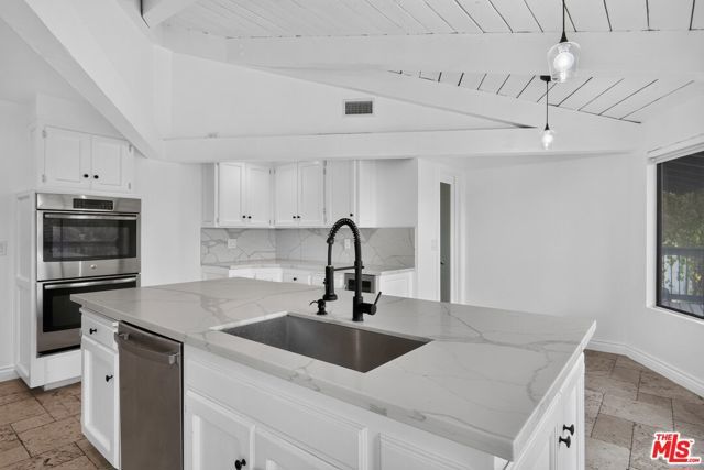 3342 White Hawk Road, Escondido, CA 92027