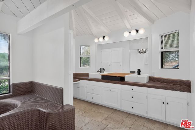 3342 White Hawk Road, Escondido, CA 92027