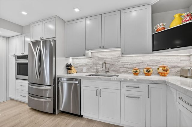 7847 Lakeside Boulevard 1051, Boca Raton, FL 33434