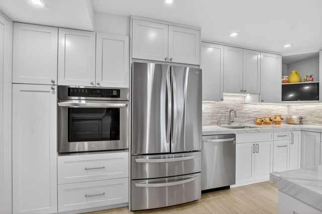 7847 Lakeside Boulevard 1051, Boca Raton, FL 33434