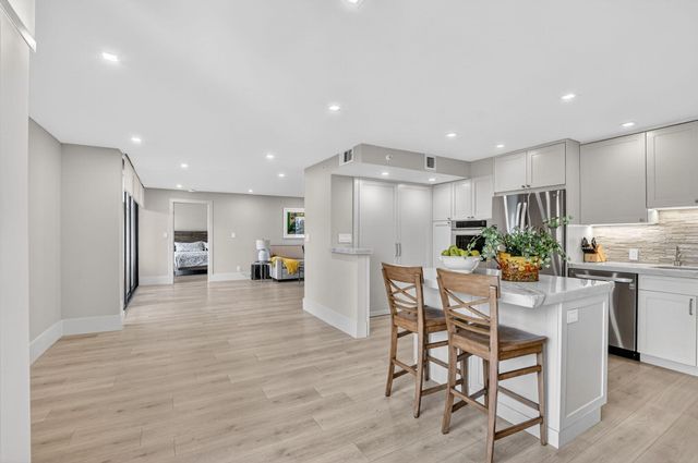 7847 Lakeside Boulevard 1051, Boca Raton, FL 33434