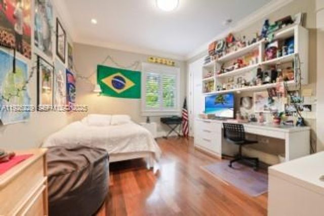 7821 SW 54th Ct, Miami, FL 33143