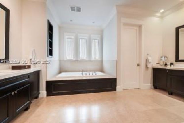 7821 SW 54th Ct, Miami, FL 33143