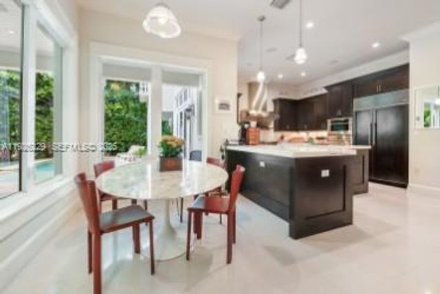 7821 SW 54th Ct, Miami, FL 33143