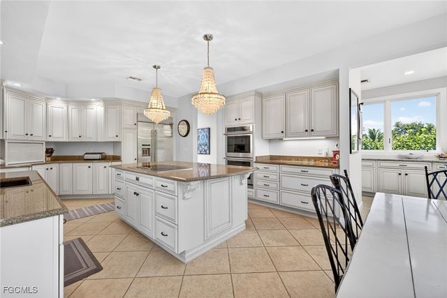 3400 W Gulf DR, Sanibel, FL 33957