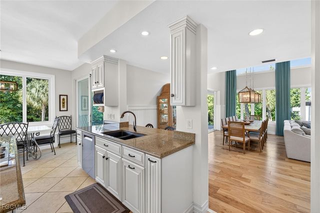 3400 W Gulf DR, Sanibel, FL 33957