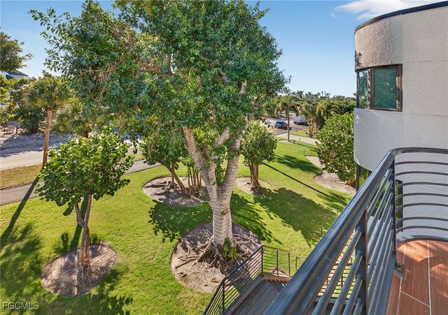 3400 W Gulf DR, Sanibel, FL 33957