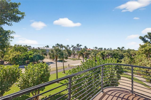 3400 W Gulf DR, Sanibel, FL 33957