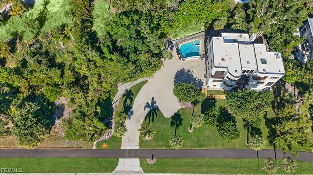 3400 W Gulf DR, Sanibel, FL 33957