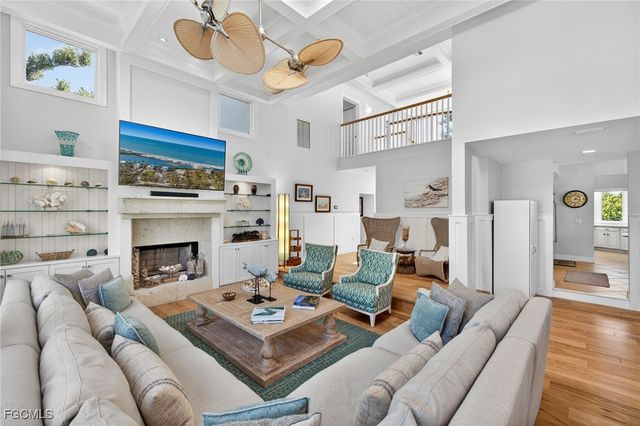 3400 W Gulf DR, Sanibel, FL 33957