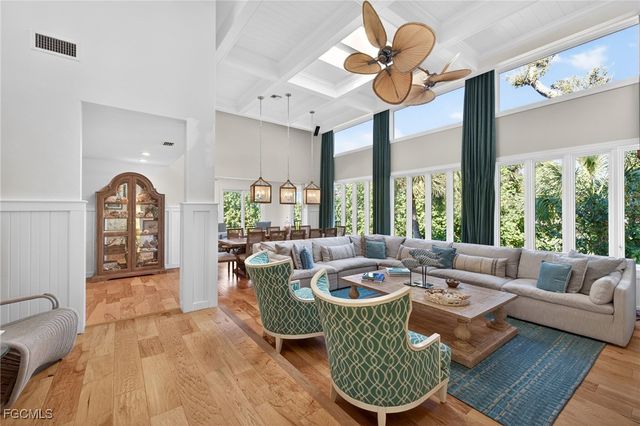 3400 W Gulf DR, Sanibel, FL 33957