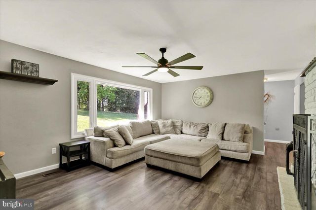 325 FAUST RD, Reading, PA 19608