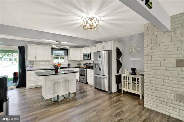 325 FAUST RD, Reading, PA 19608