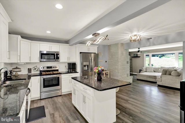 325 FAUST RD, Reading, PA 19608