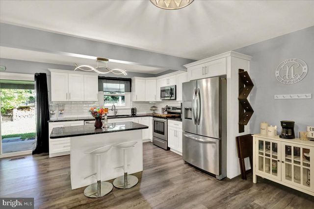 325 FAUST RD, Reading, PA 19608