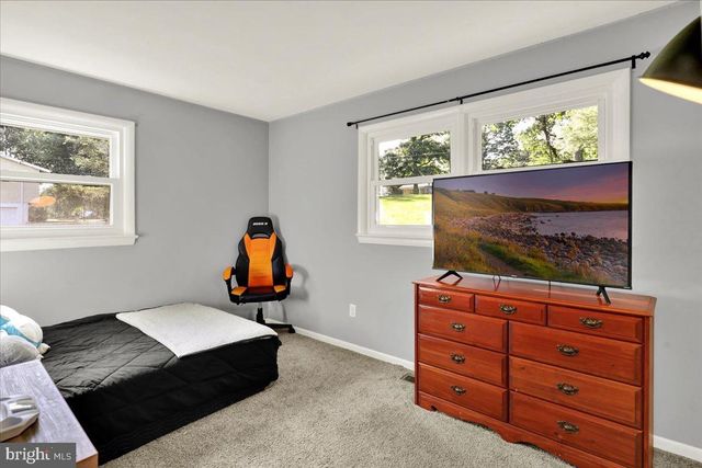 325 FAUST RD, Reading, PA 19608