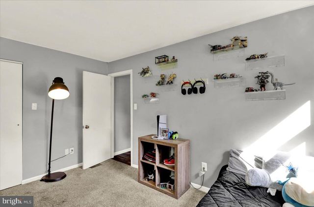 325 FAUST RD, Reading, PA 19608