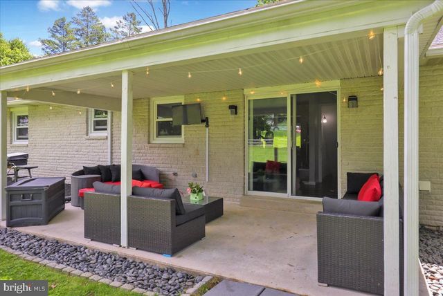 325 FAUST RD, Reading, PA 19608