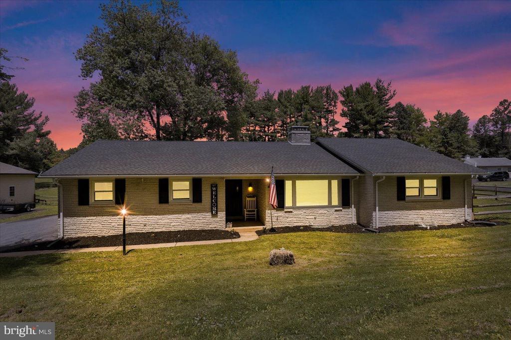 325 FAUST RD, Reading, PA 19608