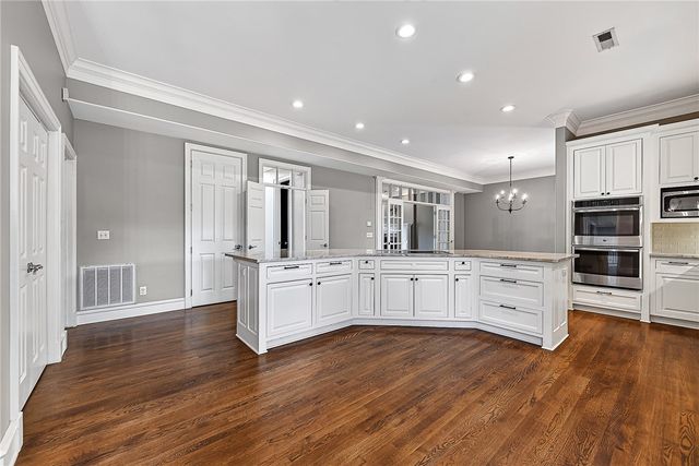 5212 S 44th Place, Rogers, AR 72758